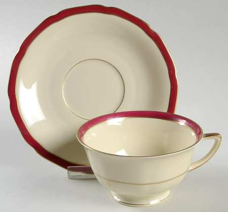 HC577 Footed Cup & Saucer Set