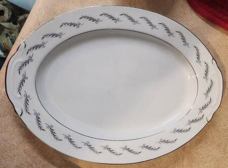 Royal Laurel 12" Oval Serving Platter