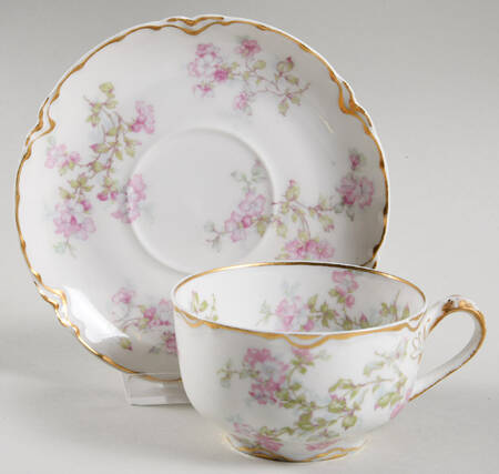 Schleiger 61b Flat Cup & Saucer Set