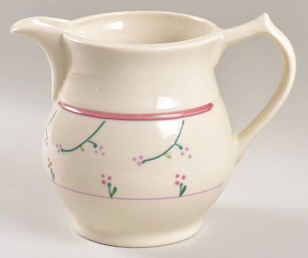 Trellis 32 Oz Pitcher