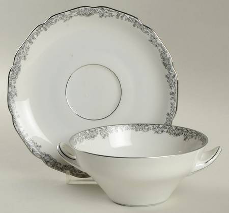 04915 Flat Cream Soup Bowl & Saucer Set by Hutschenreuther