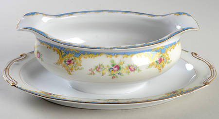 HIN15 Gravy Boat with Attached Underplate