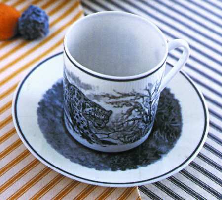 Animalia Ardoise (Gray) Flat Cup & Saucer Set