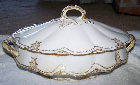 Schleiger 816 Oval Covered Vegetable