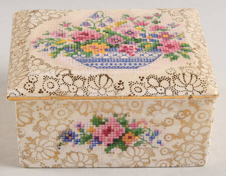 Old English Needlepoint 4" Rectangular Box & Lid