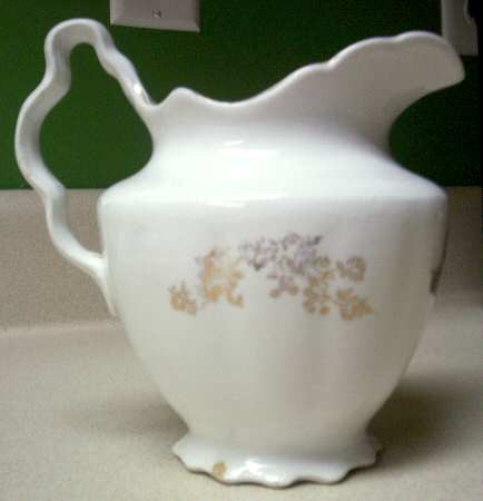 HLC1042 Pitcher