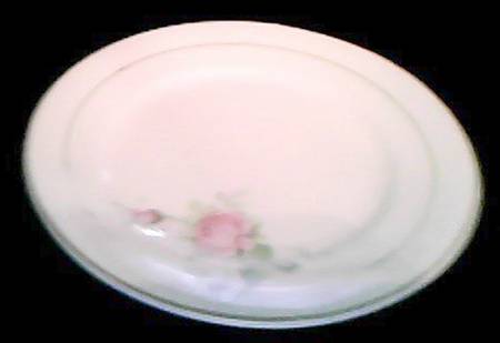 E4904 Saucer