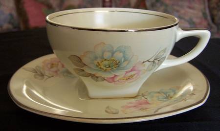 J6-J106 Flat Cup & Saucer Set