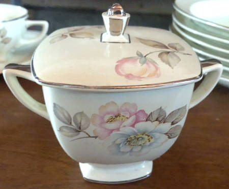 J6-J106 Sugar Bowl & Lid