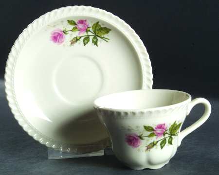 HAR64 Flat Cup & Saucer Set