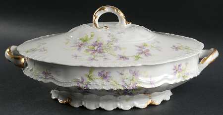 H1076 Oval Covered Vegetable