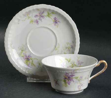 H1076 Flat Cup & Saucer Set