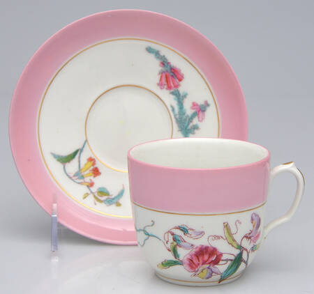 H1135 Flat Cup & Saucer Set