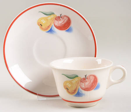 Red Apple I Flat Cup & Saucer Set