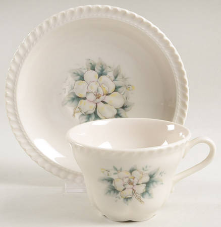 HAR70 Flat Cup & Saucer Set