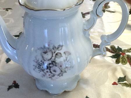 HUT784 Coffee Pot & Lid
