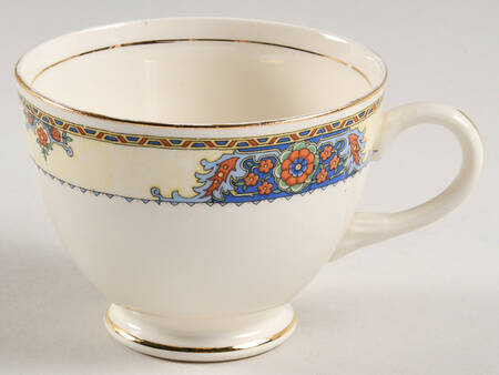 N1586 Footed Cup