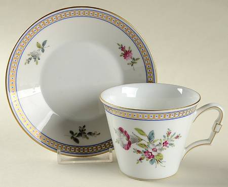HST2 Flat Cup & Saucer Set