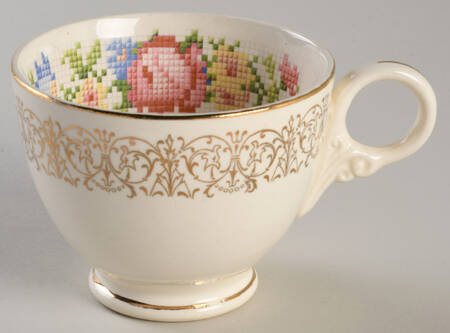 HLC1178 Footed Cup