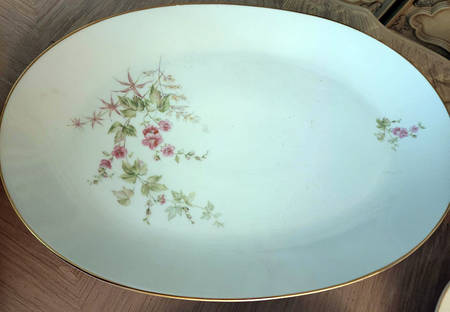 Avon, The 14" Oval Serving Platter