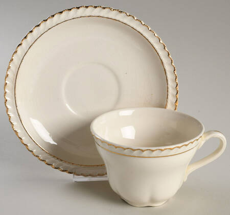 HAR75 Flat Cup & Saucer Set