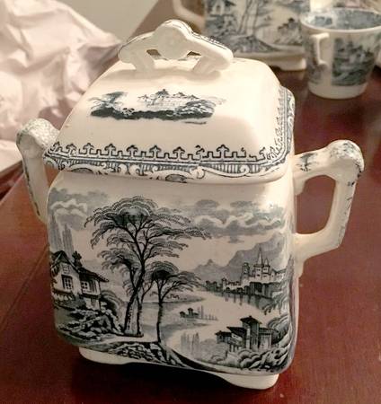 Lucerne Black Sugar Bowl & Lid