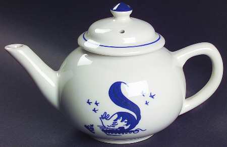 Christiana Campbell's Tavern Teapot & Lid