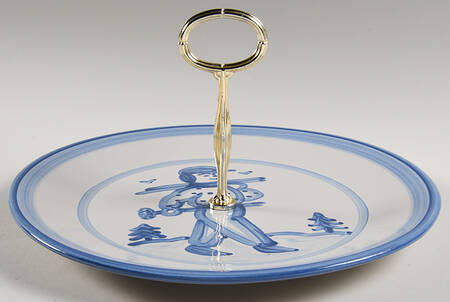 Skier Round Serving Plate with Center Handle (Dp) Hc