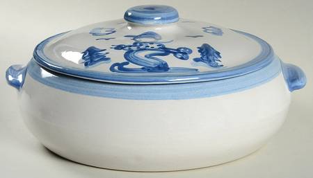 Skier 1.25 Qt Round Covered Casserole