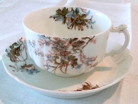 Schleiger 1152-4 Flat Cup & Saucer Set
