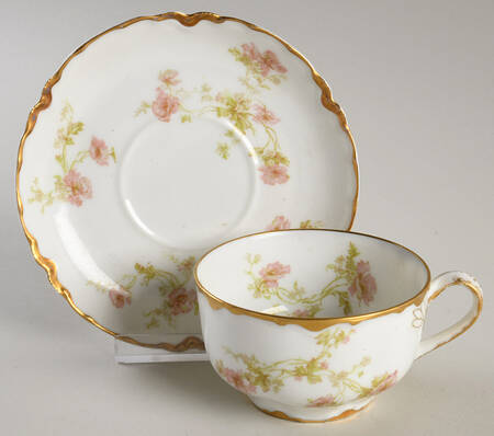 Schleiger 90d Flat Cup & Saucer Set