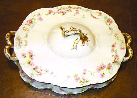 Schleiger 63h Oval Covered Vegetable