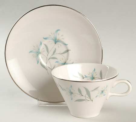 Cynthia Flat Cup & Saucer Set
