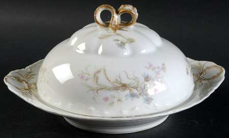 Schleiger 70H Round Covered Butter with Strainer