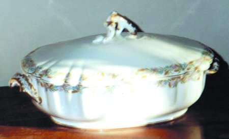 H1284 Oval Covered Vegetable