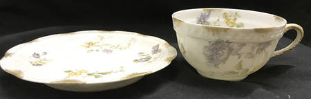 Schleiger 221e Flat Cup & Saucer Set