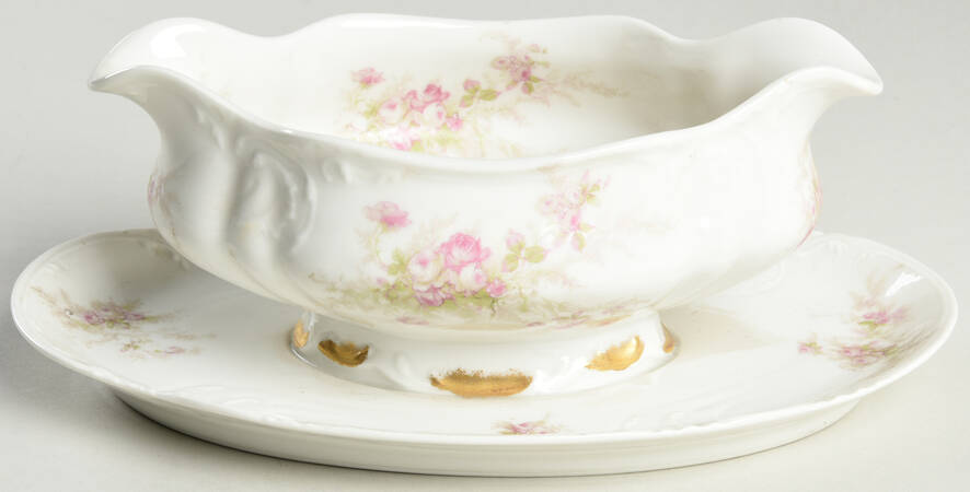 Schleiger 223b Gravy Boat with Attached Underplate