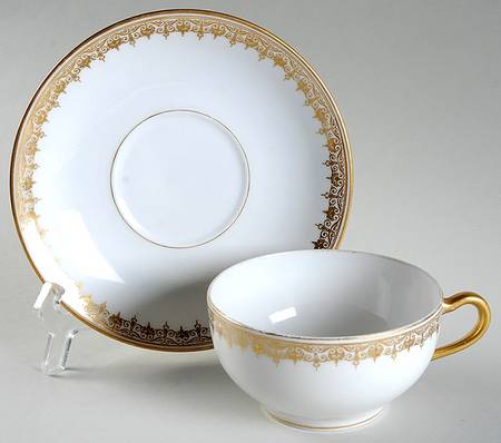H1311 Flat Cup & Saucer Set