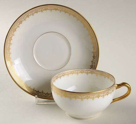 H1311 Flat Cup & Saucer Set