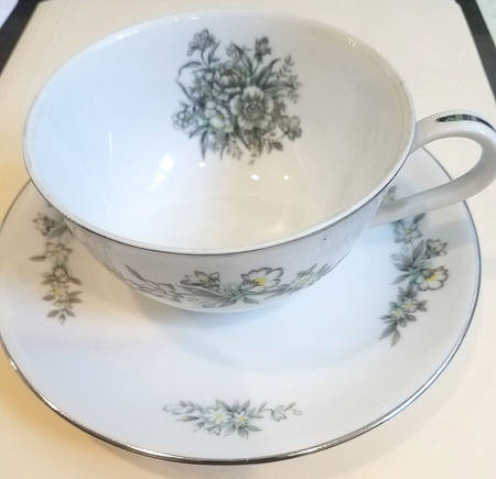 HIR30 Flat Cup & Saucer Set