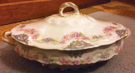 Schleiger 1066-1 Oval Covered Vegetable