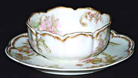 Schleiger 235f Ramekin & Saucer Set