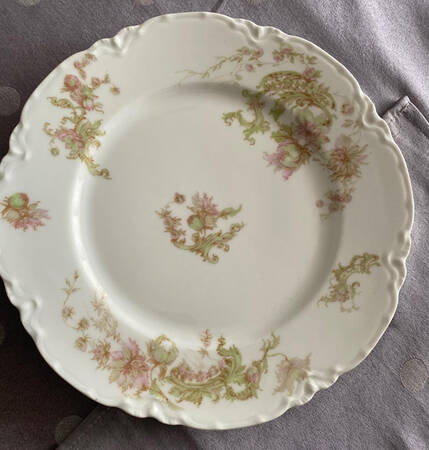Schleiger 235i Dinner Plate