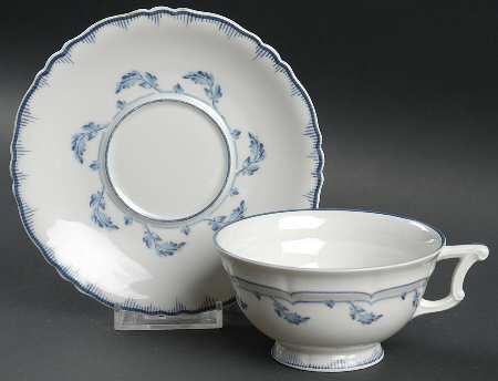 H1324 Footed Cup & Saucer Set