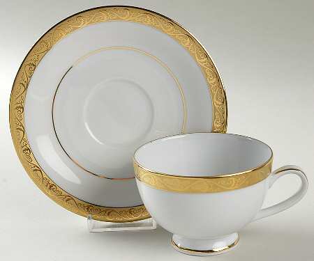 Chamberlain Footed Cup & Saucer Set