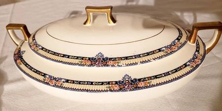 K8077m Oval Covered Vegetable