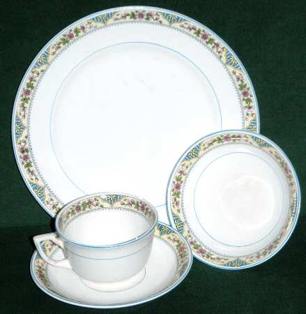 K657 Flat Cup & Saucer Set