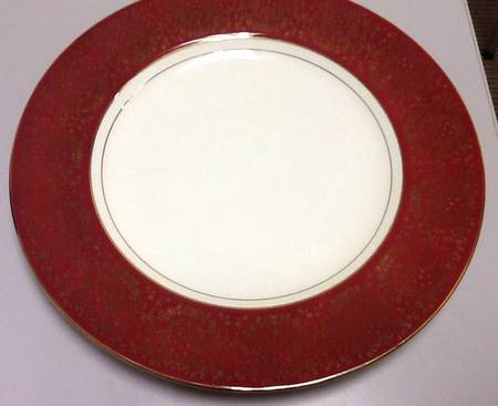 W136 Dinner Plate