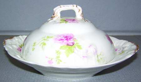 Schleiger 335c Round Covered Butter with Strainer