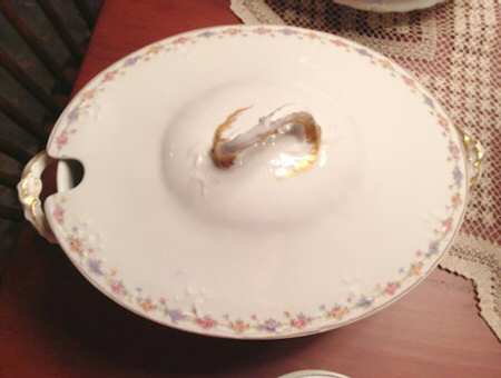 Schleiger 348d Tureen &  Lid